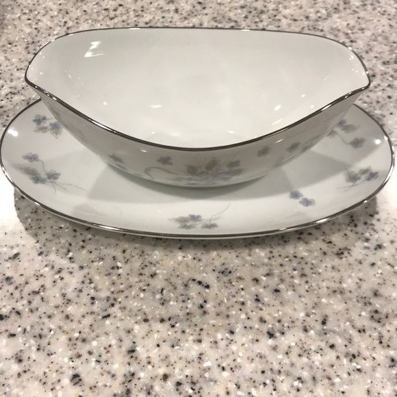 Noritake China Other - VINTAGE NORITAKE CHINA GRAVY BOAT (SUZETTE)PC#5803